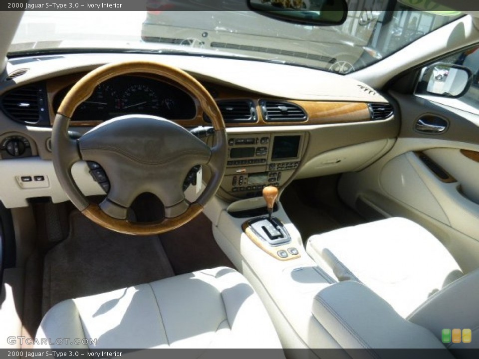 Ivory Interior Photo for the 2000 Jaguar S-Type 3.0 #106572040