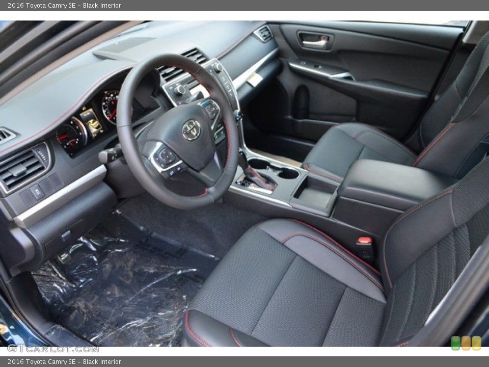 Black Interior Photo for the 2016 Toyota Camry SE #106595348