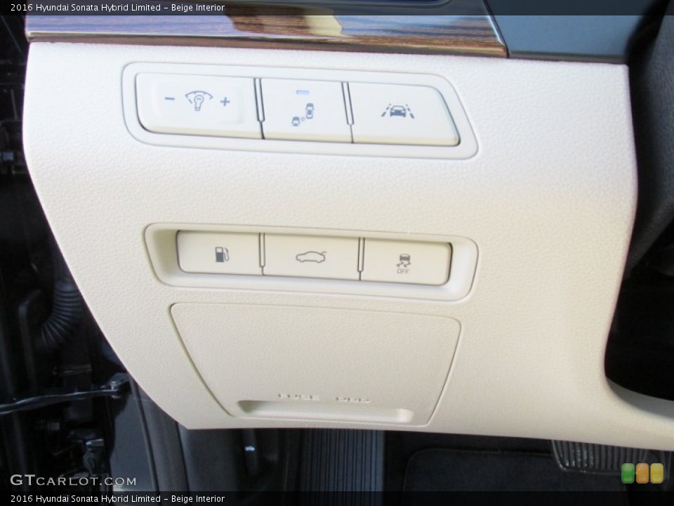 Beige Interior Controls for the 2016 Hyundai Sonata Hybrid Limited #106614914