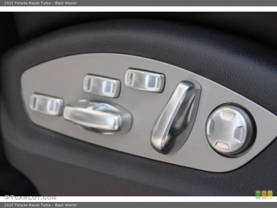 Black Interior Controls for the 2015 Porsche Macan Turbo #106628860