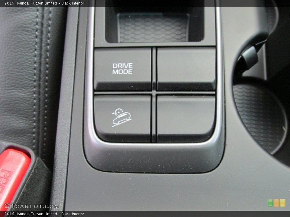 Black Interior Controls for the 2016 Hyundai Tucson Limited #106646635