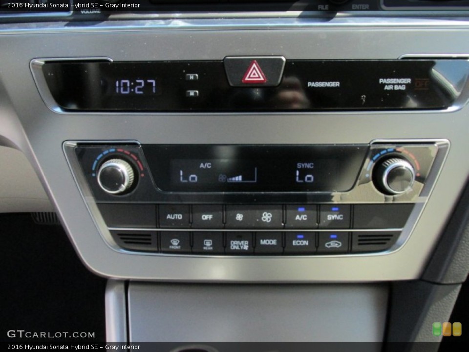Gray Interior Controls for the 2016 Hyundai Sonata Hybrid SE #106654739