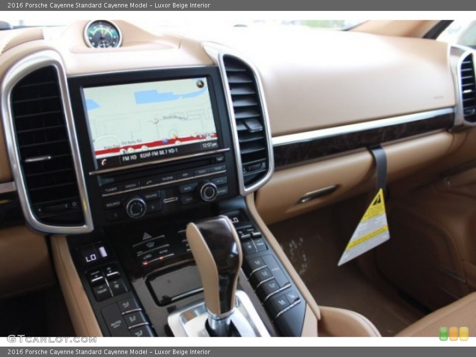 Luxor Beige Interior Dashboard for the 2016 Porsche Cayenne  #106673510
