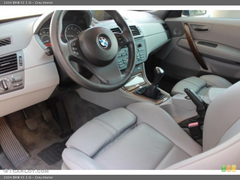 Grey Interior Photo for the 2004 BMW X3 3.0i #106695052
