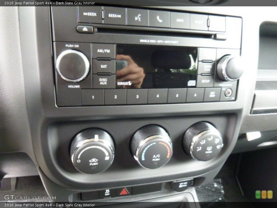 Dark Slate Gray Interior Controls for the 2016 Jeep Patriot Sport 4x4 #106699648