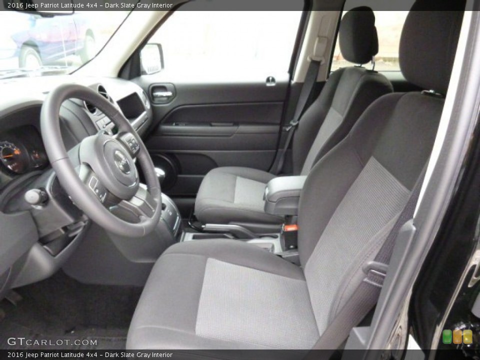 Dark Slate Gray Interior Photo for the 2016 Jeep Patriot Latitude 4x4 #106700821