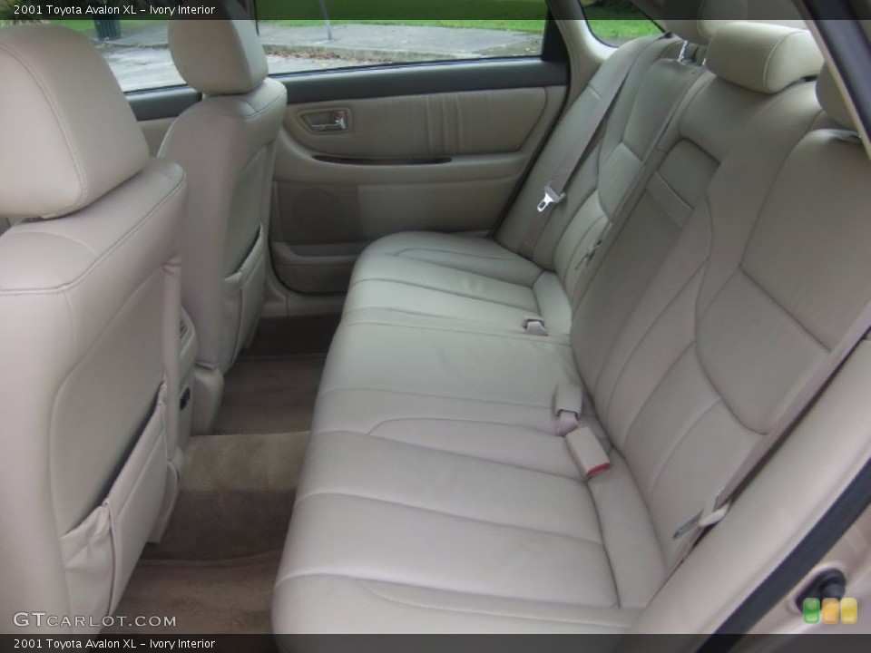Ivory Interior Rear Seat for the 2001 Toyota Avalon XL #106715242