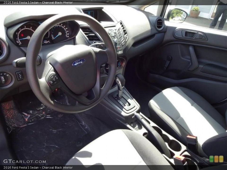 Charcoal Black Interior Photo for the 2016 Ford Fiesta S Sedan #106768493