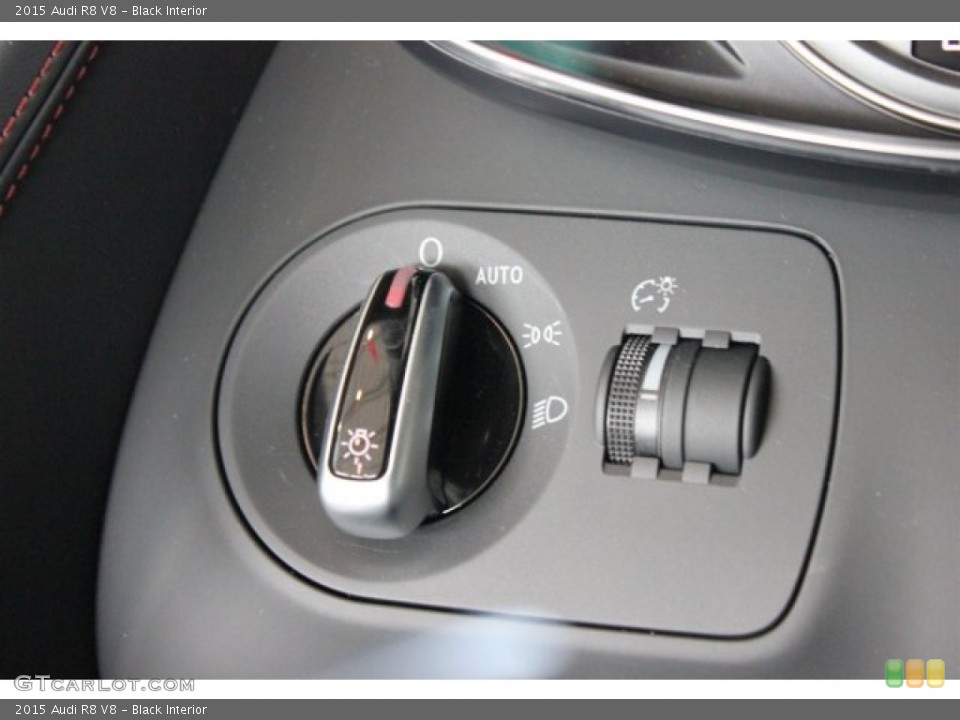 Black Interior Controls for the 2015 Audi R8 V8 #106785524