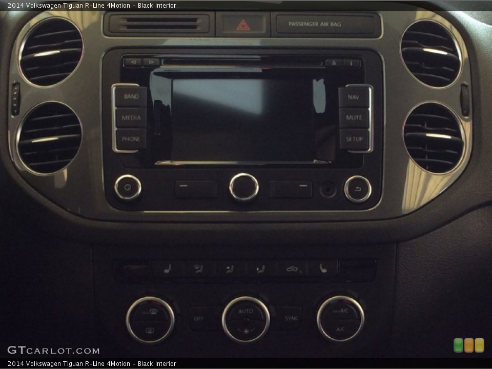 Black Interior Controls for the 2014 Volkswagen Tiguan R-Line 4Motion #106811501