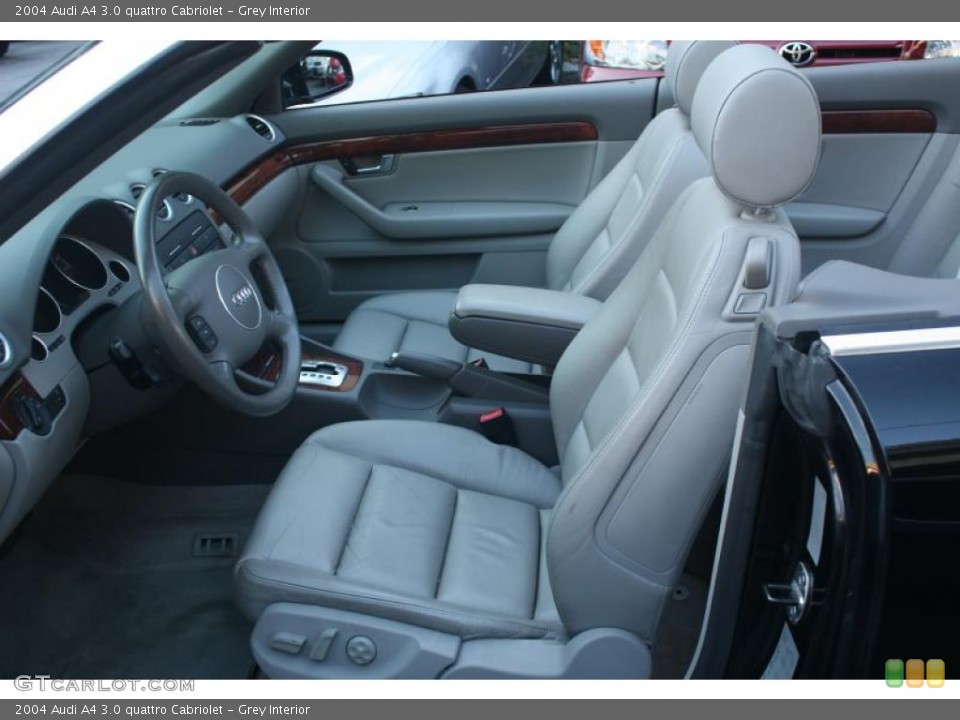 Grey Interior Photo for the 2004 Audi A4 3.0 quattro Cabriolet #106831050