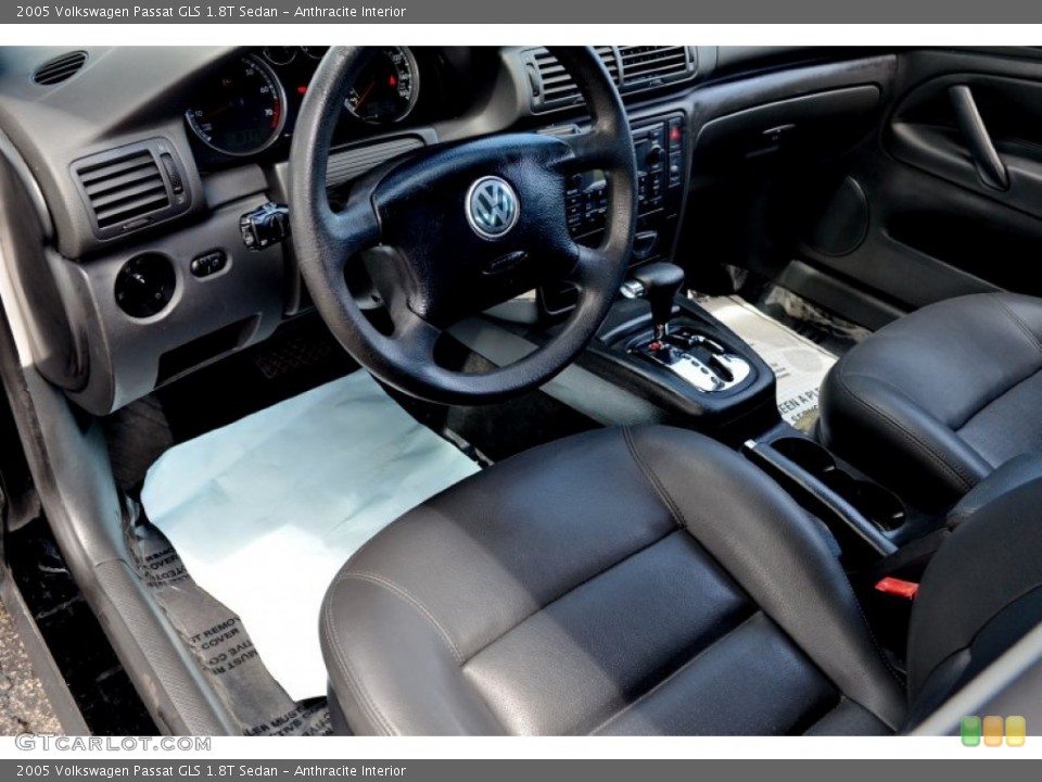 Anthracite Interior Photo for the 2005 Volkswagen Passat GLS 1.8T Sedan #106864830