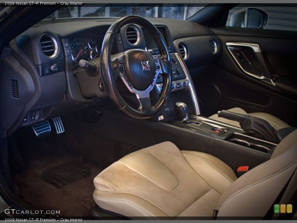Gray Interior Photo for the 2009 Nissan GT-R Premium #106885958