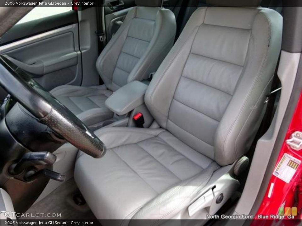Grey Interior Photo for the 2006 Volkswagen Jetta GLI Sedan #106918435