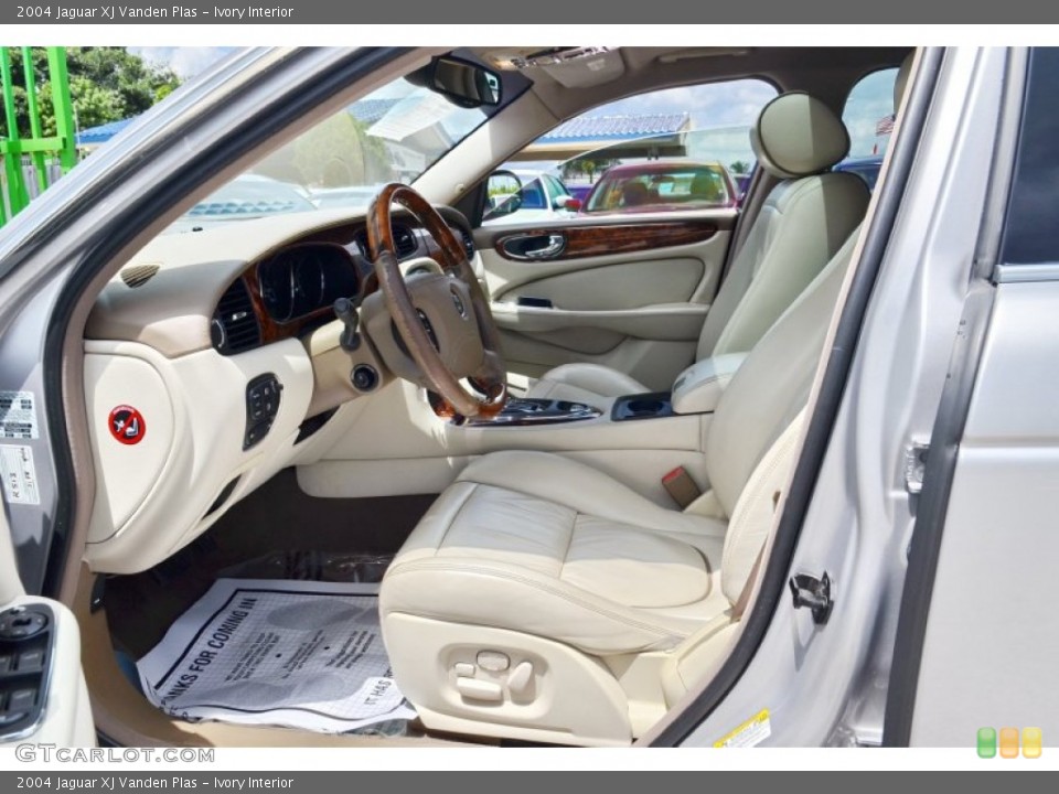 Ivory Interior Photo for the 2004 Jaguar XJ Vanden Plas #106938597