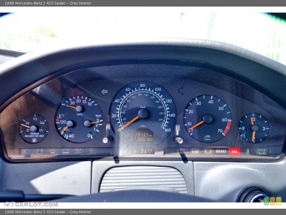 Grey Interior Gauges for the 1998 Mercedes-Benz S 420 Sedan #106943829