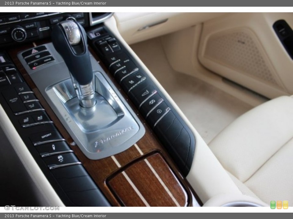 Yachting Blue/Cream Interior Controls for the 2013 Porsche Panamera S #106963686