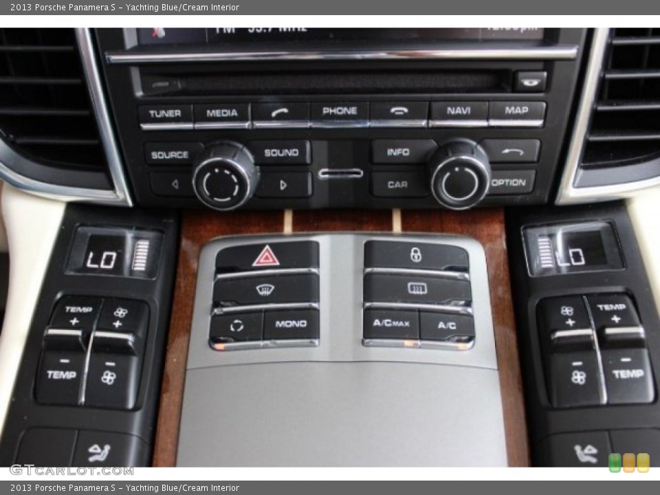 Yachting Blue/Cream Interior Controls for the 2013 Porsche Panamera S #106963719
