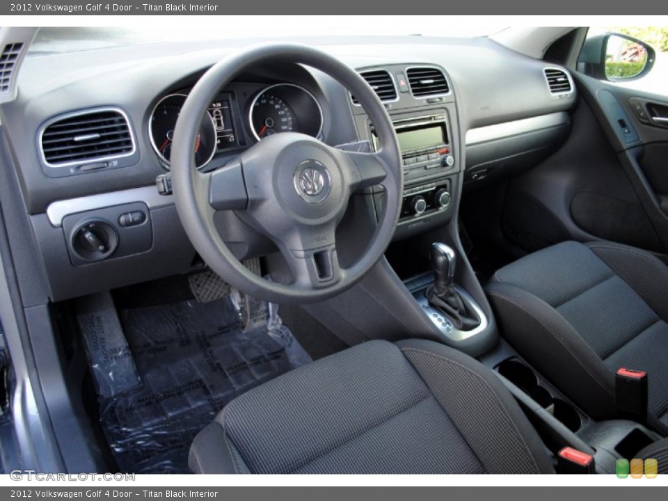 Titan Black Interior Photo for the 2012 Volkswagen Golf 4 Door #106986441