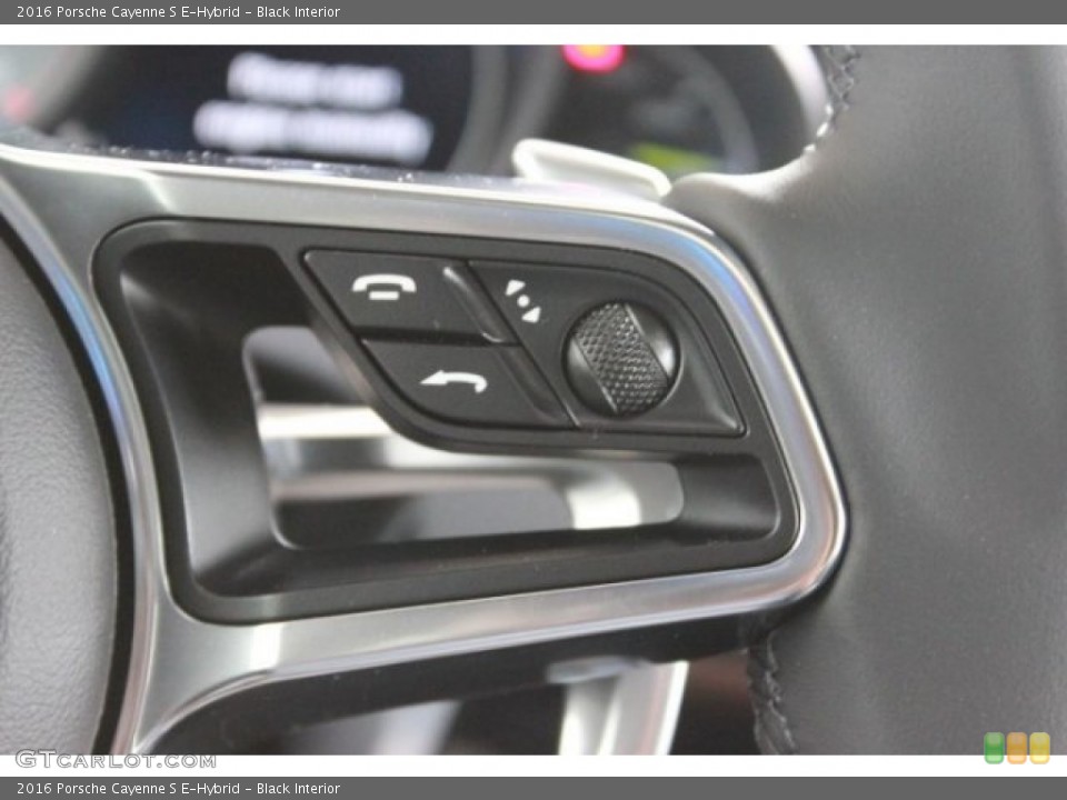 Black Interior Controls for the 2016 Porsche Cayenne S E-Hybrid #107063833