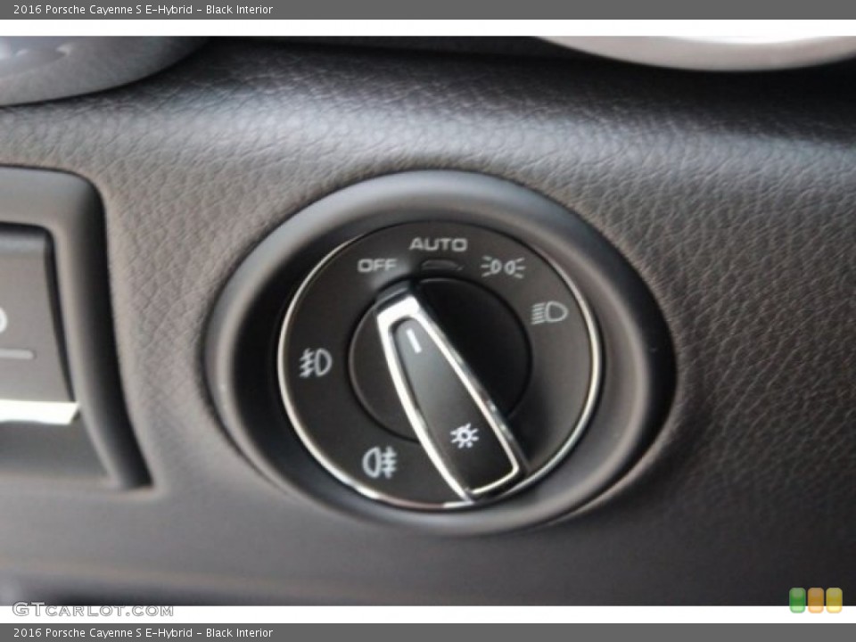 Black Interior Controls for the 2016 Porsche Cayenne S E-Hybrid #107063878