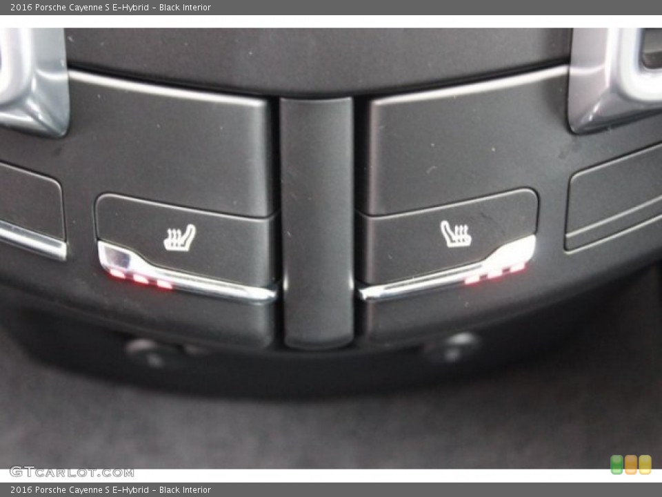 Black Interior Controls for the 2016 Porsche Cayenne S E-Hybrid #107063959