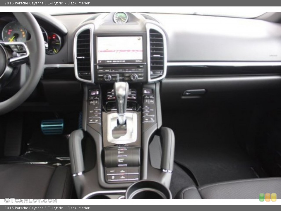 Black Interior Controls for the 2016 Porsche Cayenne S E-Hybrid #107063977