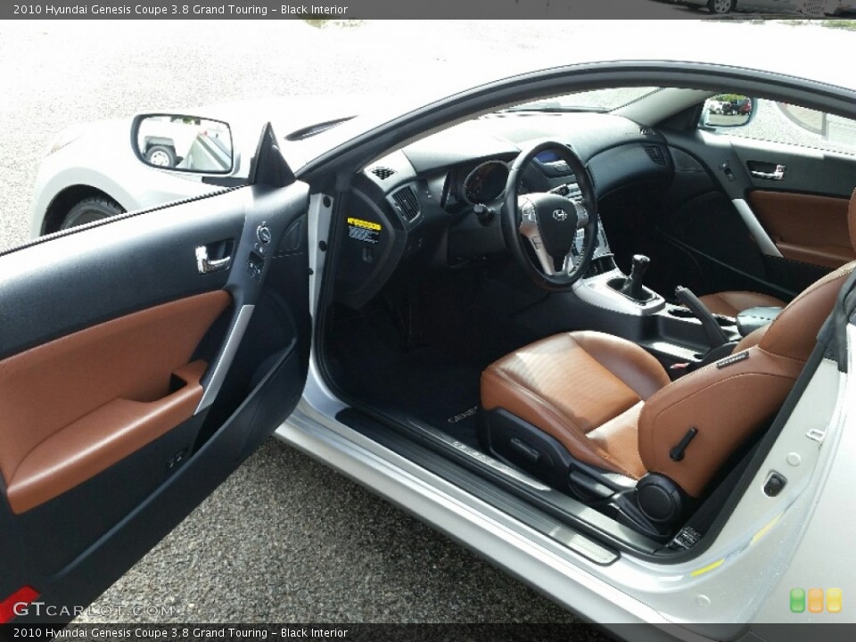 Black Interior Photo for the 2010 Hyundai Genesis Coupe 3.8 Grand Touring #107065705