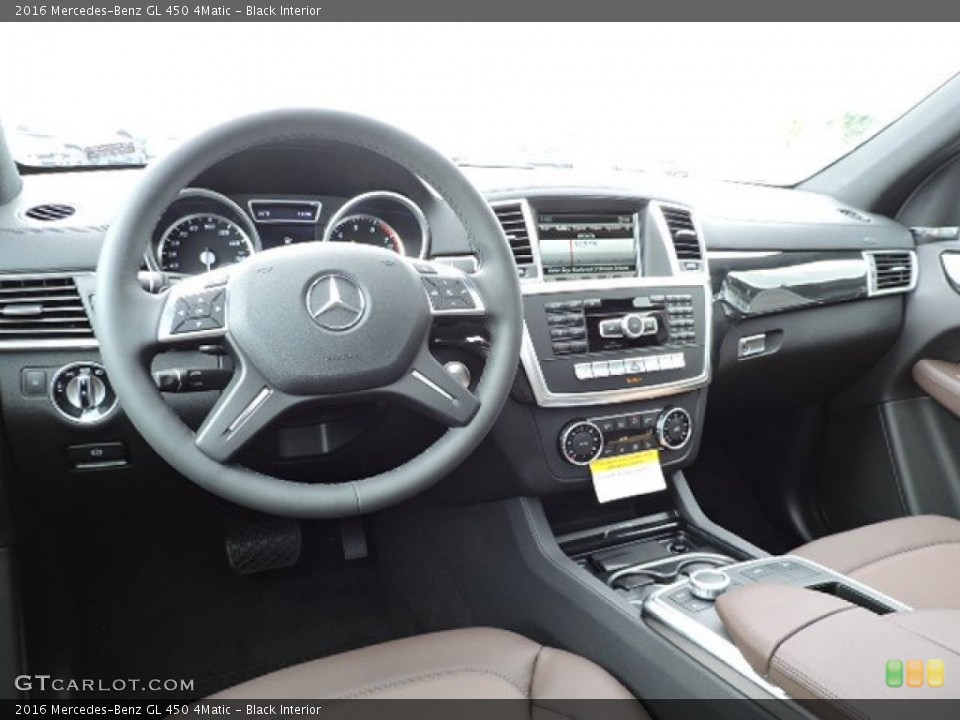 Black Interior Dashboard for the 2016 Mercedes-Benz GL 450 4Matic #107070466