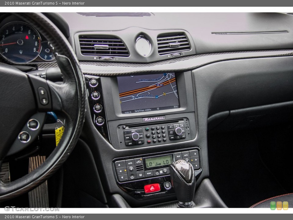 Nero Interior Controls for the 2010 Maserati GranTurismo S #107099622