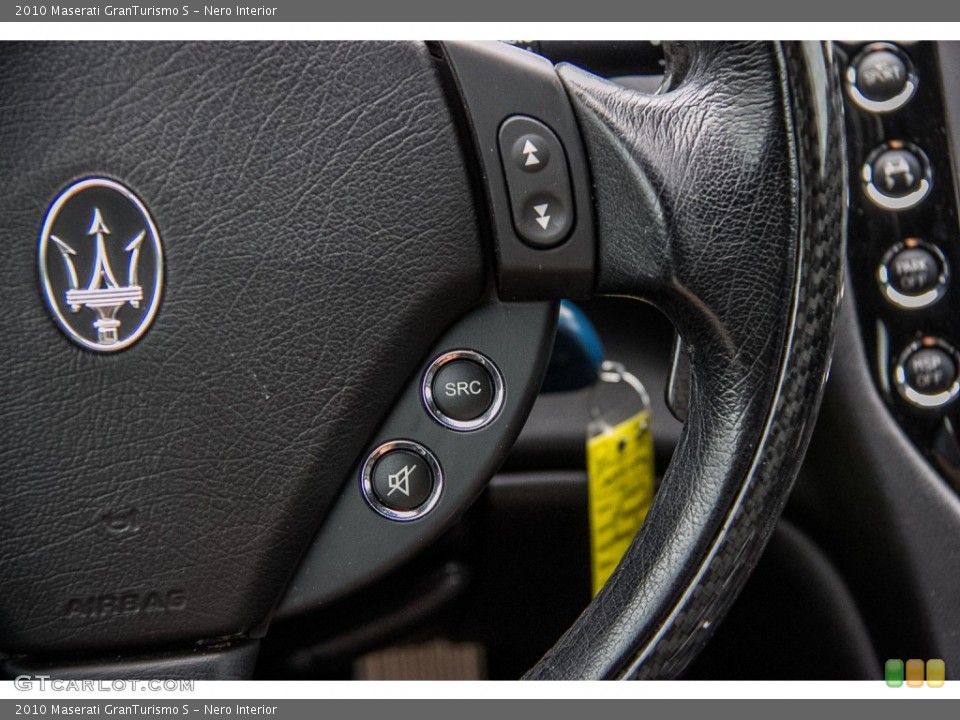 Nero Interior Controls for the 2010 Maserati GranTurismo S #107100057