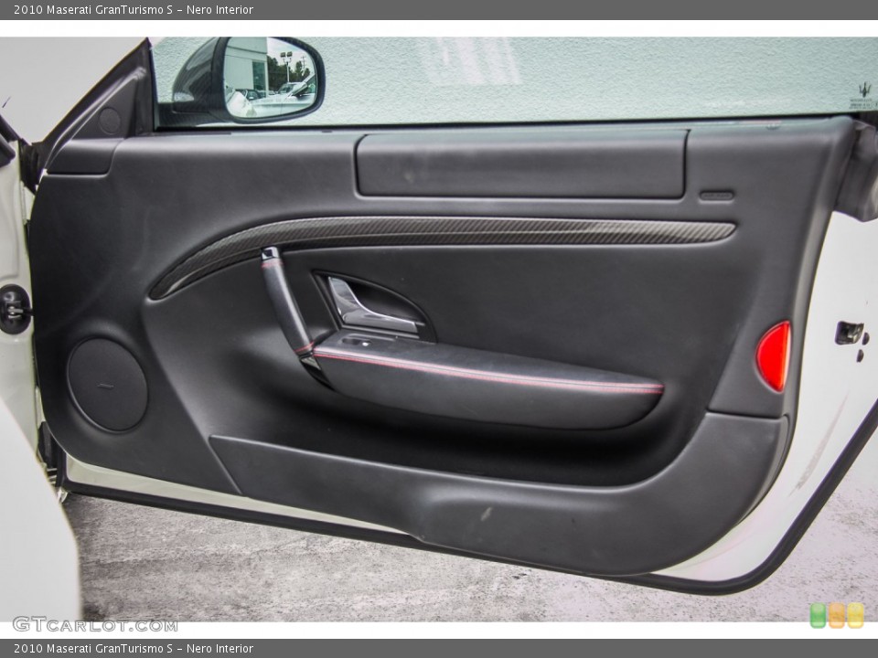 Nero Interior Door Panel for the 2010 Maserati GranTurismo S #107100252