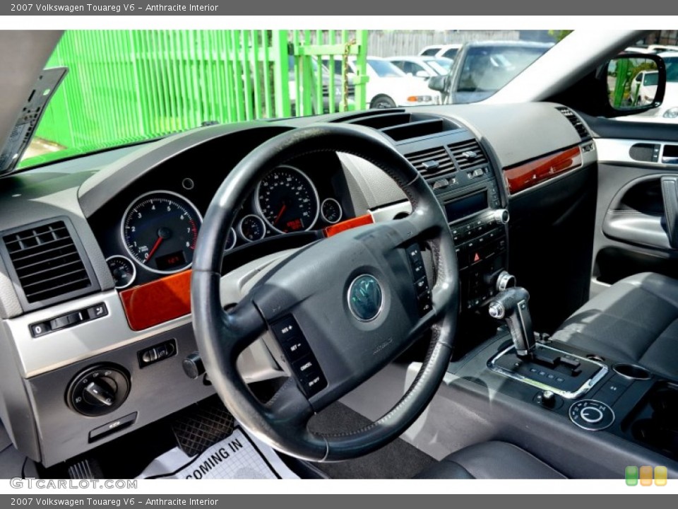 Anthracite Interior Dashboard for the 2007 Volkswagen Touareg V6 #107113415