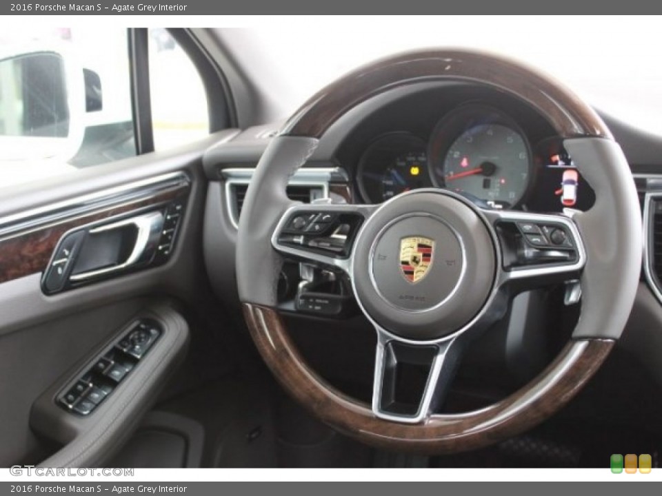 Agate Grey Interior Steering Wheel for the 2016 Porsche Macan S #107140667