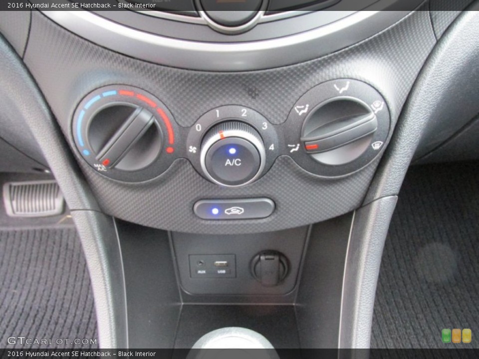 Black Interior Controls for the 2016 Hyundai Accent SE Hatchback #107159960
