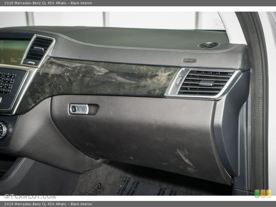 Black Interior Dashboard for the 2016 Mercedes-Benz GL 450 4Matic #107167061