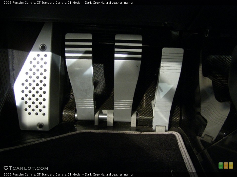 Dark Grey Natural Leather Interior Controls for the 2005 Porsche Carrera GT  #107190