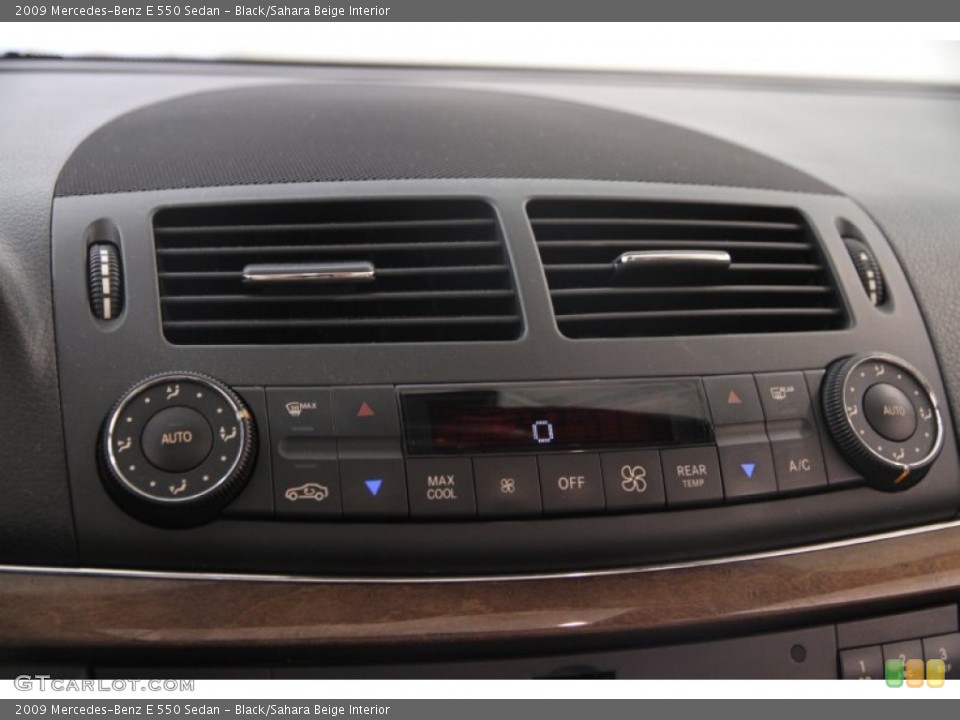 Black/Sahara Beige Interior Controls for the 2009 Mercedes-Benz E 550 Sedan #107229343