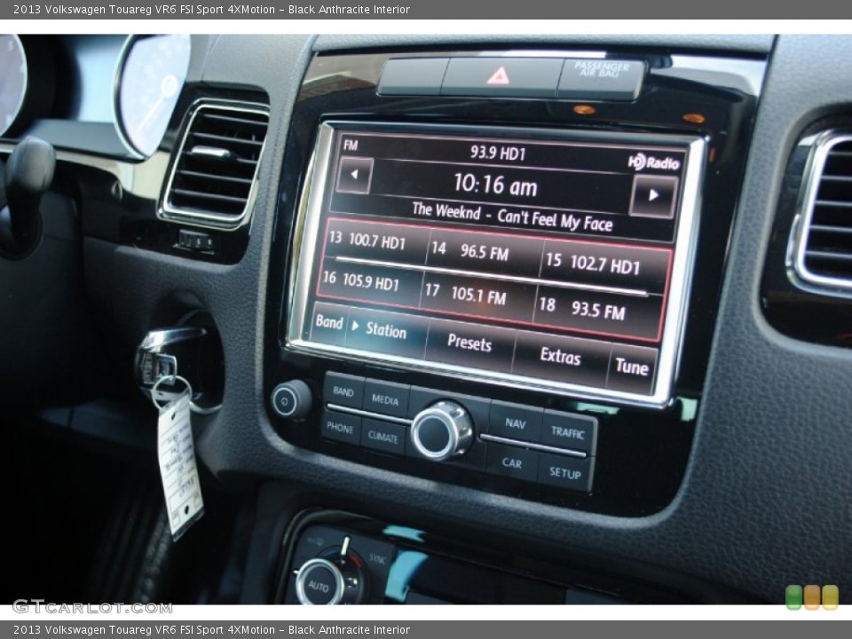 Black Anthracite Interior Controls for the 2013 Volkswagen Touareg VR6 FSI Sport 4XMotion #107233628