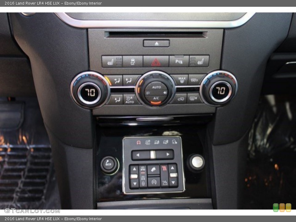 Ebony/Ebony Interior Controls for the 2016 Land Rover LR4 HSE LUX #107287307