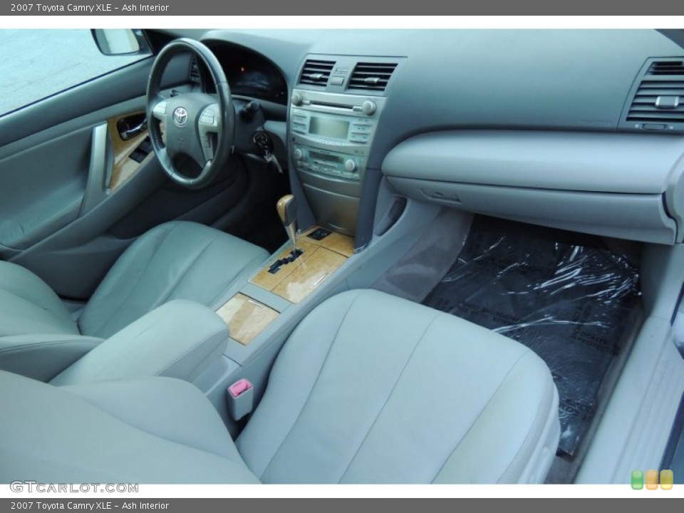 Ash Interior Photo for the 2007 Toyota Camry XLE #107303732