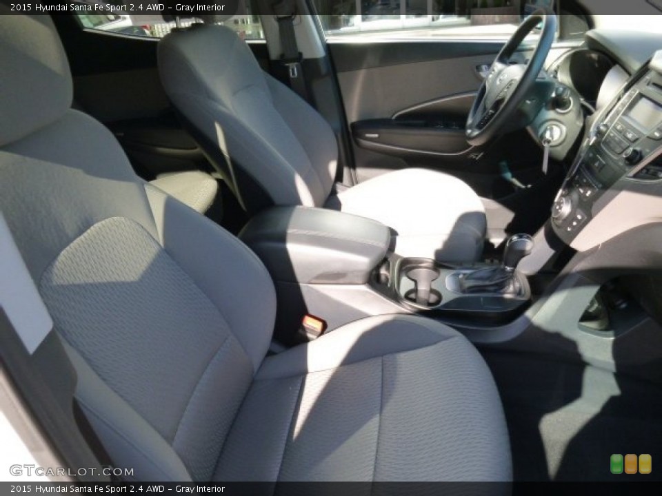 Gray Interior Photo for the 2015 Hyundai Santa Fe Sport 2.4 AWD #107310383