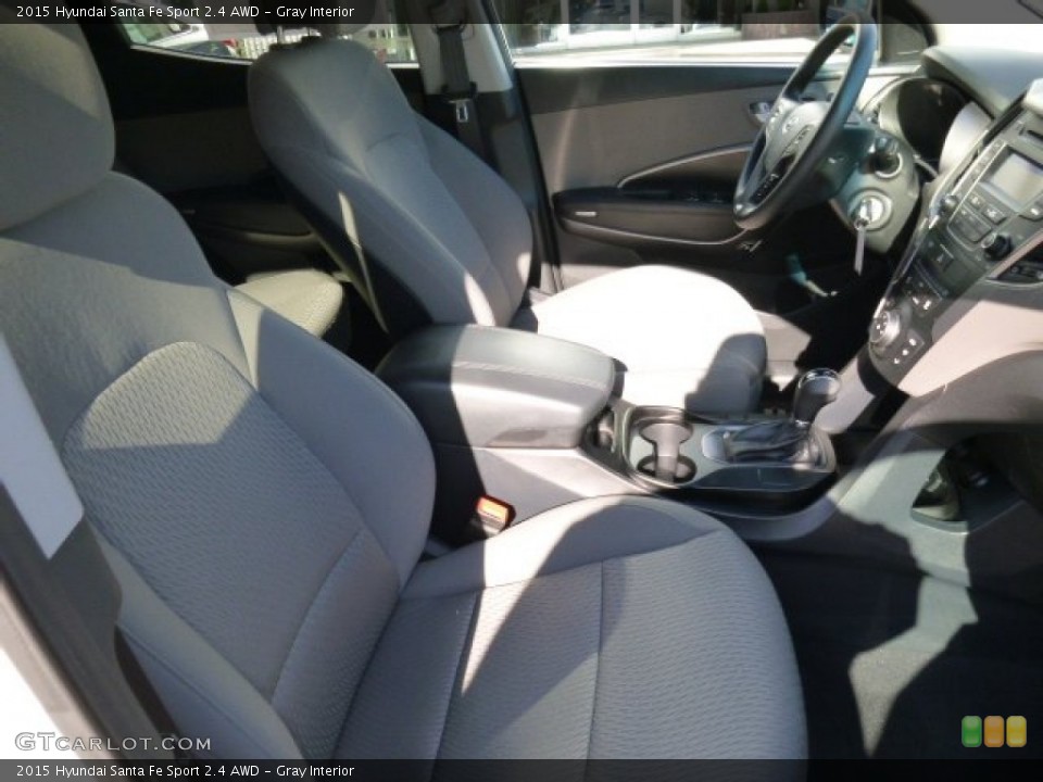 Gray Interior Photo for the 2015 Hyundai Santa Fe Sport 2.4 AWD #107310383