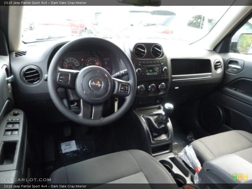 Dark Slate Gray 2016 Jeep Patriot Interiors