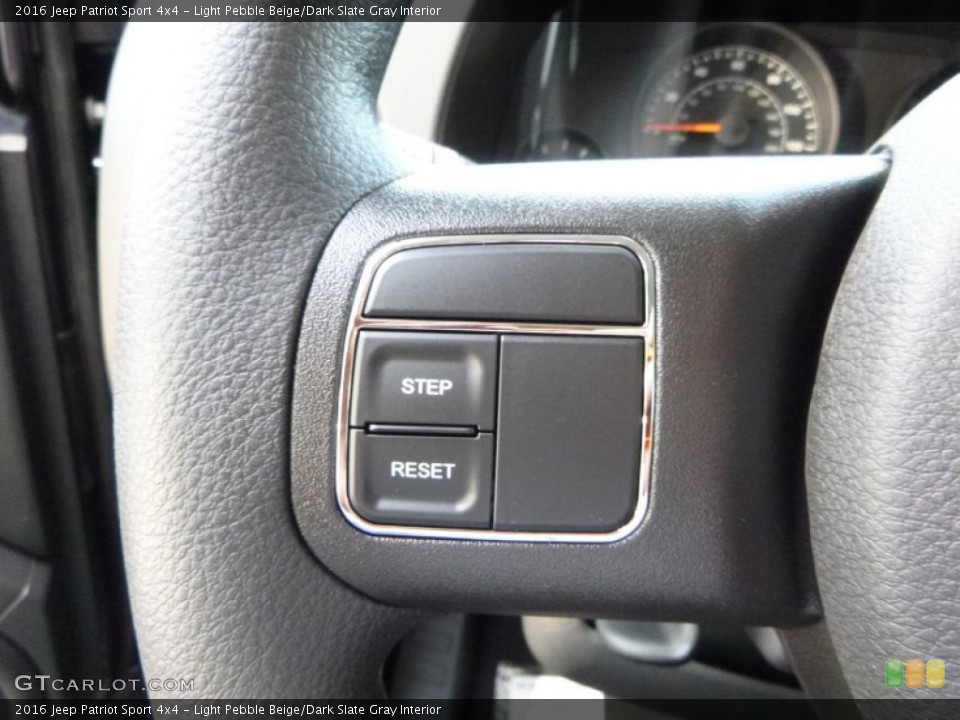 Light Pebble Beige/Dark Slate Gray Interior Controls for the 2016 Jeep Patriot Sport 4x4 #107322170