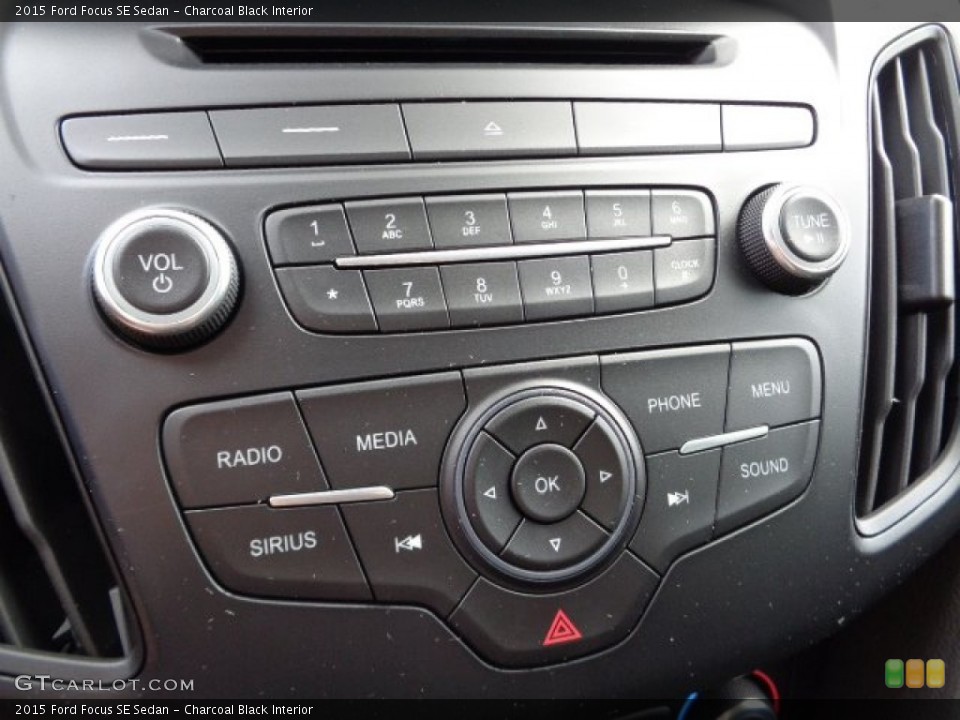 Charcoal Black Interior Controls for the 2015 Ford Focus SE Sedan #107336524