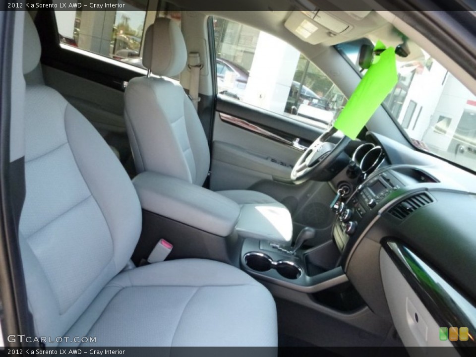 Gray Interior Photo for the 2012 Kia Sorento LX AWD #107345923