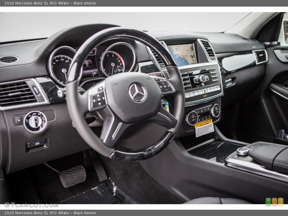 Black Interior Dashboard for the 2016 Mercedes-Benz GL 450 4Matic #107366980