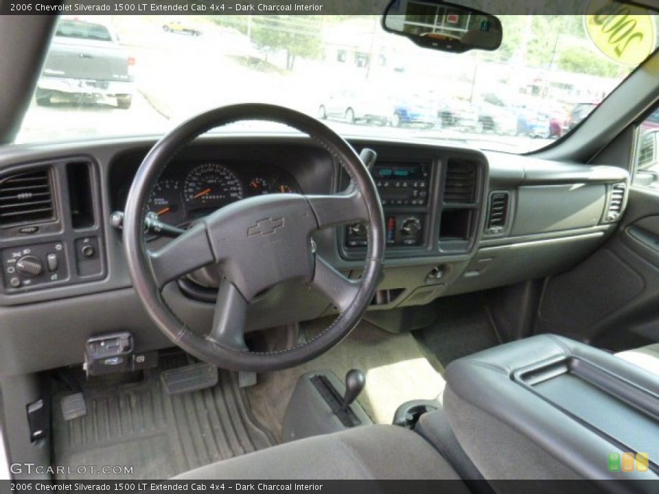 Dark Charcoal Interior Photo for the 2006 Chevrolet Silverado 1500 LT Extended Cab 4x4 #107370079