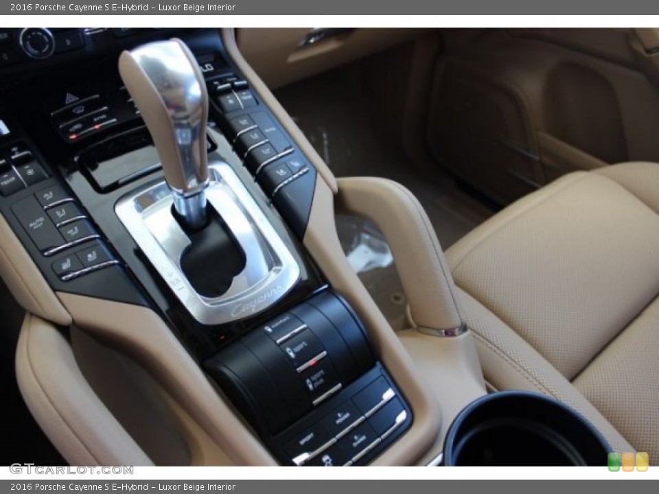 Luxor Beige Interior Transmission for the 2016 Porsche Cayenne S E-Hybrid #107417042